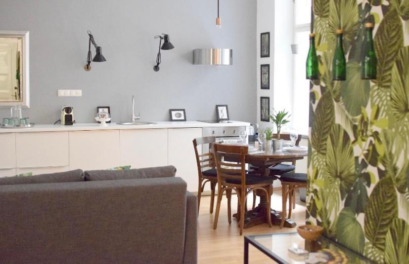 Imola'S Place In Downtown Budapest By The Danube מראה חיצוני תמונה