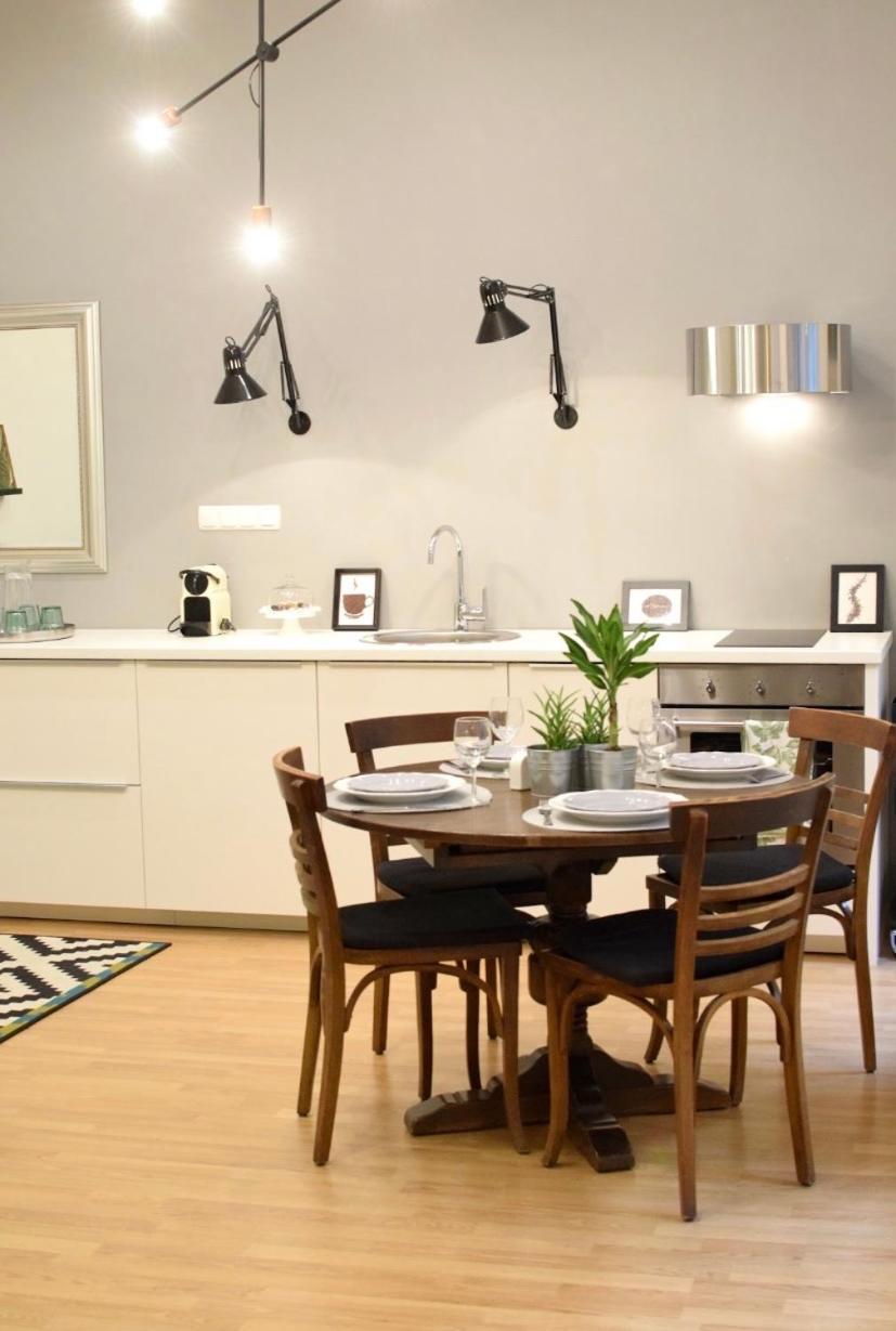 Imola'S Place In Downtown Budapest By The Danube מראה חיצוני תמונה